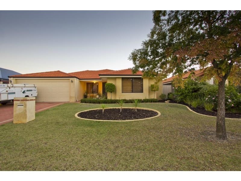 52 Garran Loop, Henley Brook WA 6055
