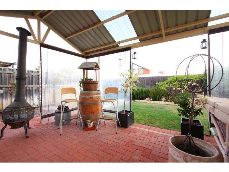 52 Garran Loop, Henley Brook WA 6055