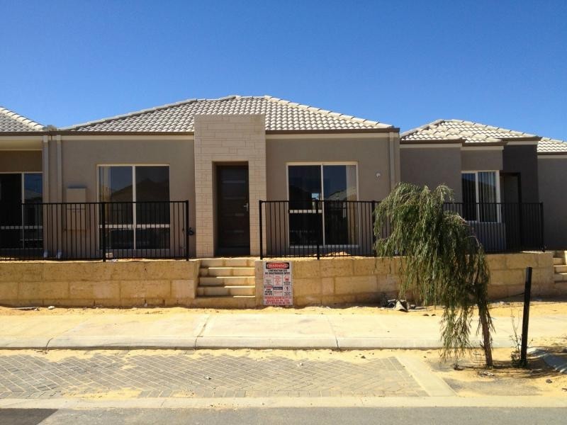 4/6 Ardara Bend, Butler WA 6036