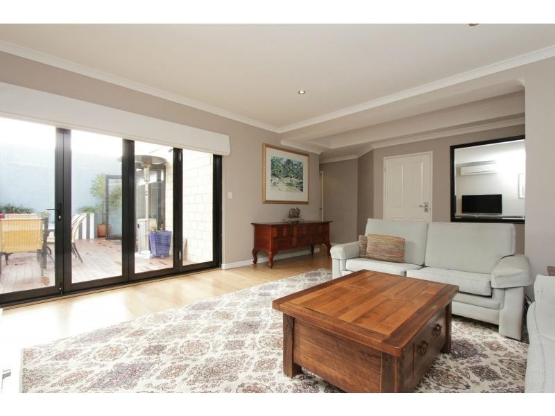 37B Delphine Avenue, Dianella WA 6059