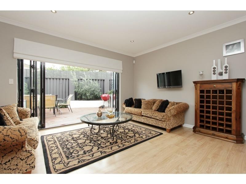 37B Delphine Avenue, Dianella WA 6059