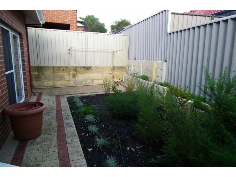 4/94 Kathleen Street, Bassendean WA 6054