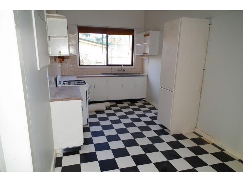 42 Fredrick Street, Midland WA 6056