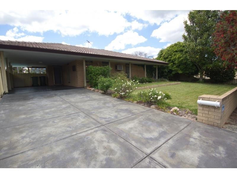 30 Hibiscus Drive, Forrestfield WA 6058