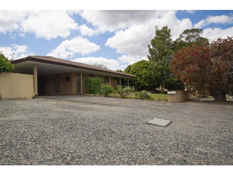 30 Hibiscus Drive, Forrestfield WA 6058