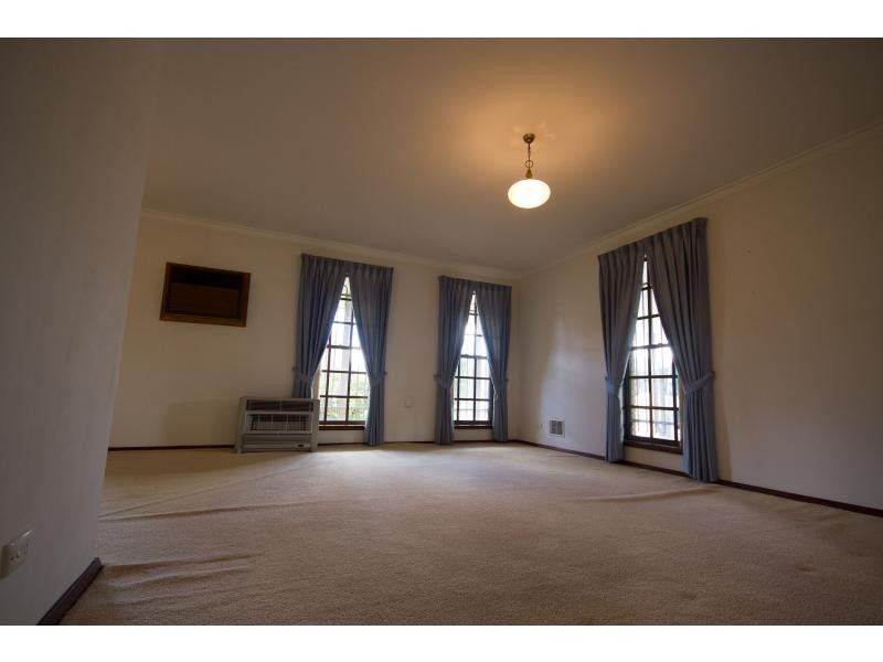 30 Hibiscus Drive, Forrestfield WA 6058