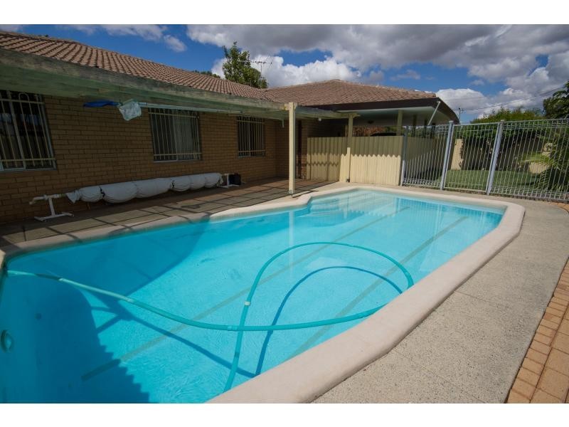 30 Hibiscus Drive, Forrestfield WA 6058
