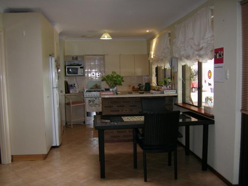 75 Buckingham Road, Swan View WA 6056