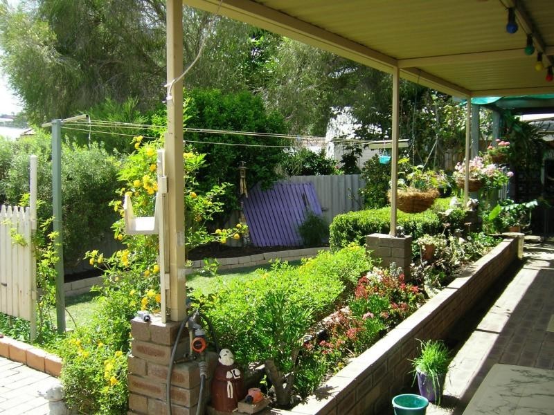 75 Buckingham Road, Swan View WA 6056