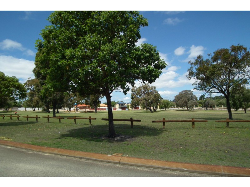 2/7 Frant Way, Balga WA 6061
