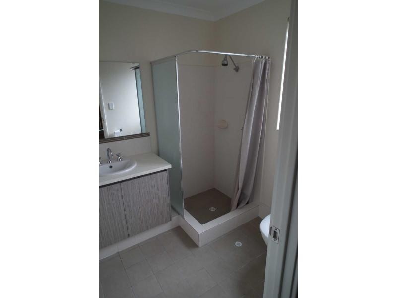 2/44 Russell Road, Madeley WA 6065