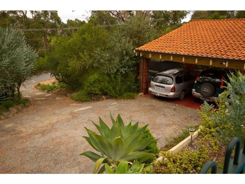 19 Vivian Way, Boya WA 6056