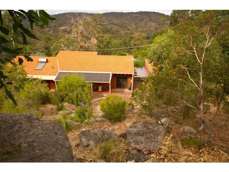 19 Vivian Way, Boya WA 6056