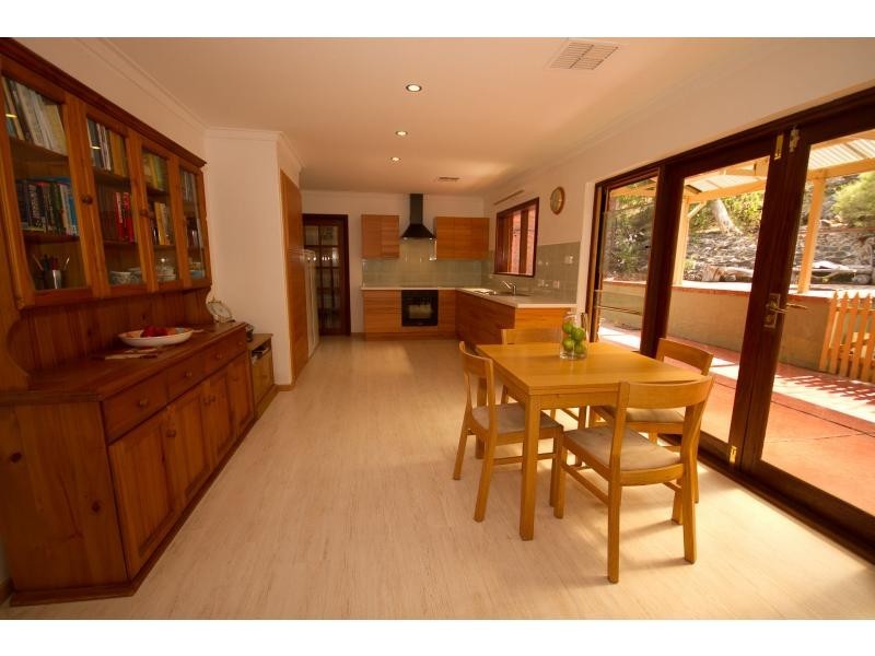 19 Vivian Way, Boya WA 6056