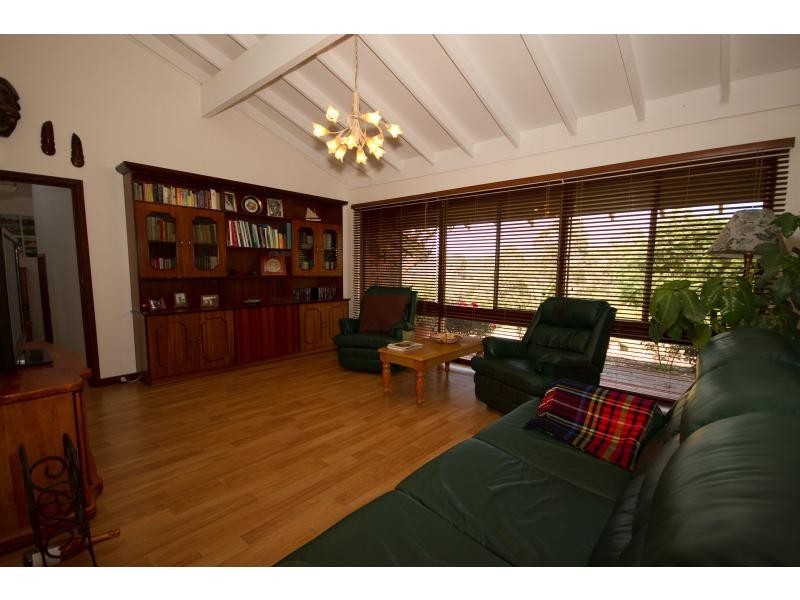 19 Vivian Way, Boya WA 6056