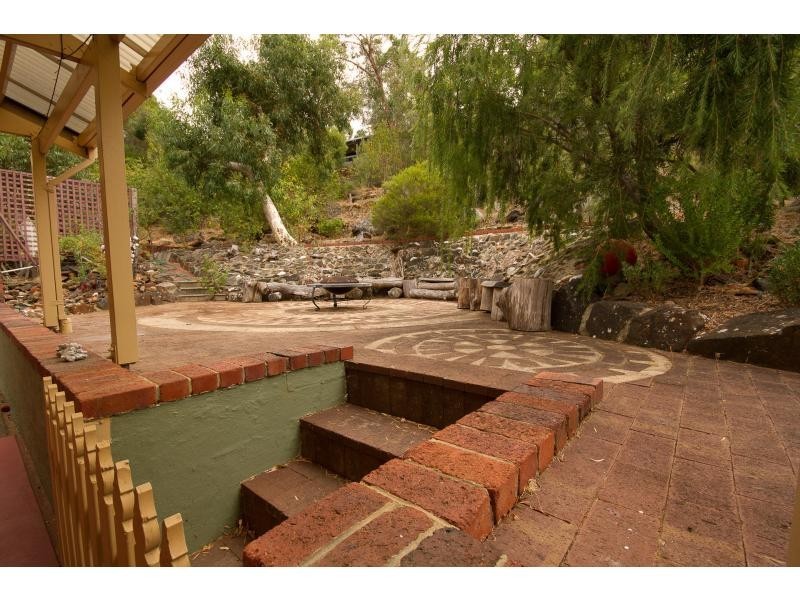 19 Vivian Way, Boya WA 6056