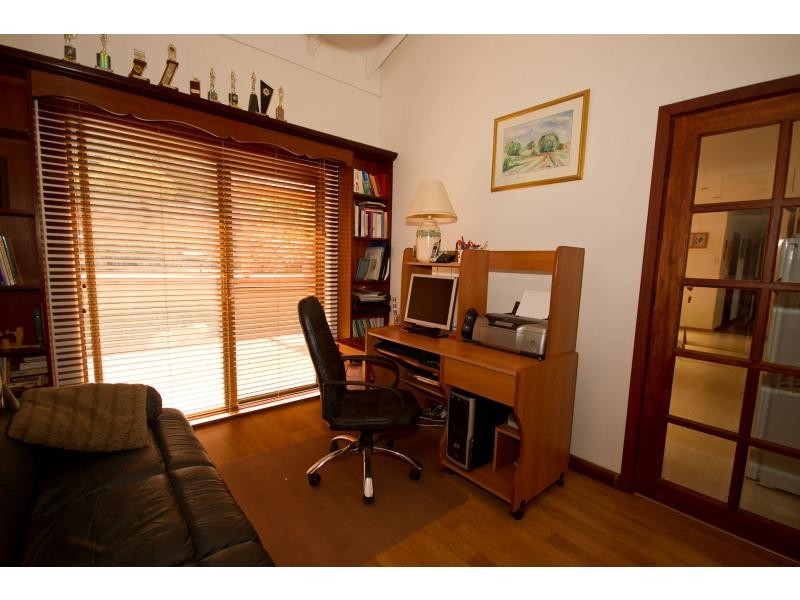 19 Vivian Way, Boya WA 6056