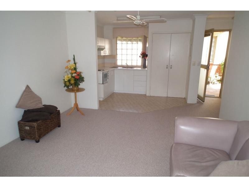 13/21 Dianella Drive, Dianella WA 6059