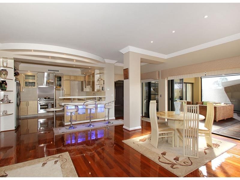 6 Aitape Vista, Dianella WA 6059