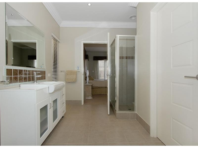 6 Aitape Vista, Dianella WA 6059