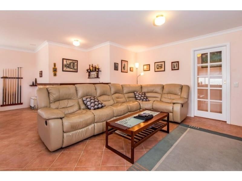 62 Lakeside Drive, Helena Valley WA 6056