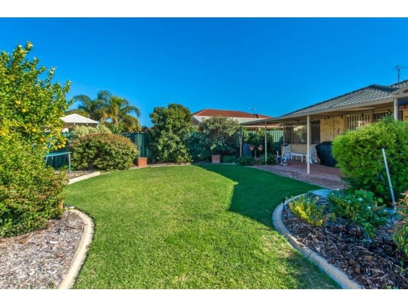 62 Lakeside Drive, Helena Valley WA 6056