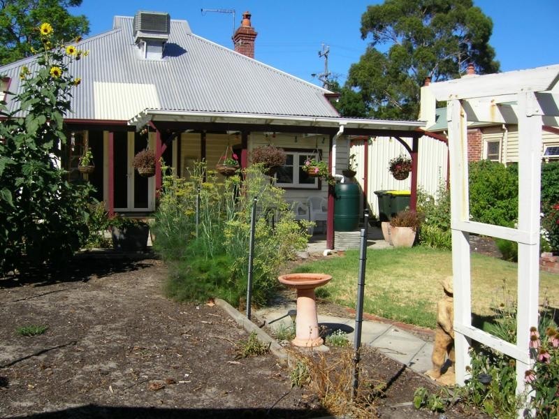 140 Queens Road, South Guildford WA 6055