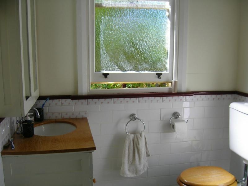 140 Queens Road, South Guildford WA 6055