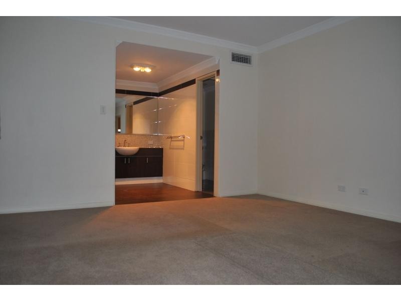 8 Mason Street, Mirrabooka WA 6061