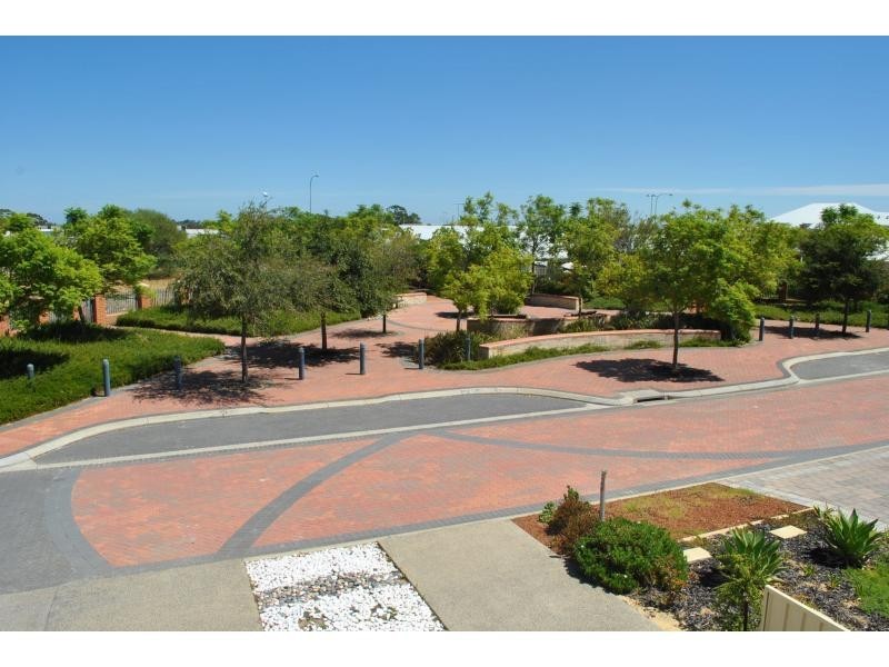 8 Mason Street, Mirrabooka WA 6061