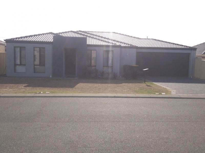 4 Latrobe Street, Landsdale WA 6065