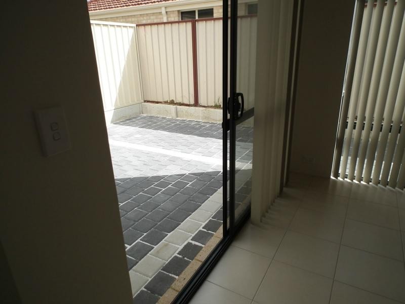 1/44 Russell Road, Madeley WA 6065