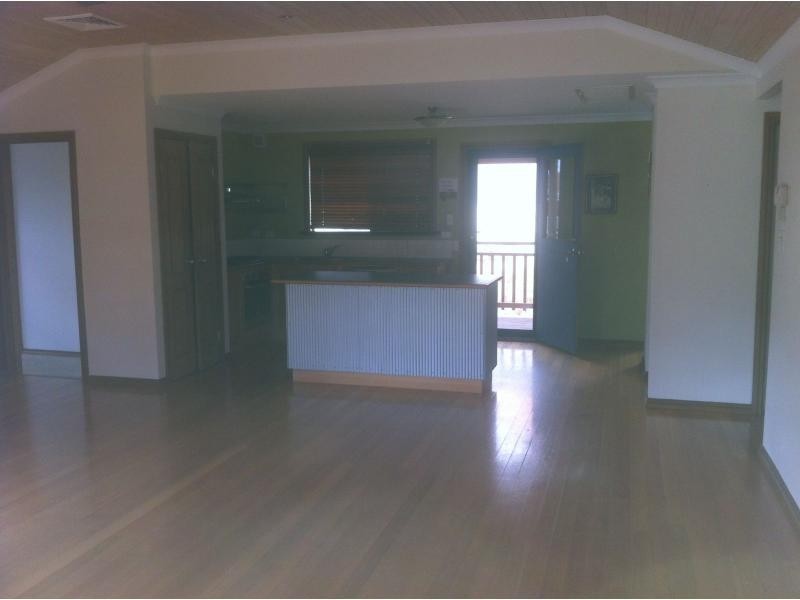 17a Valley Road, Halls Head WA 6210