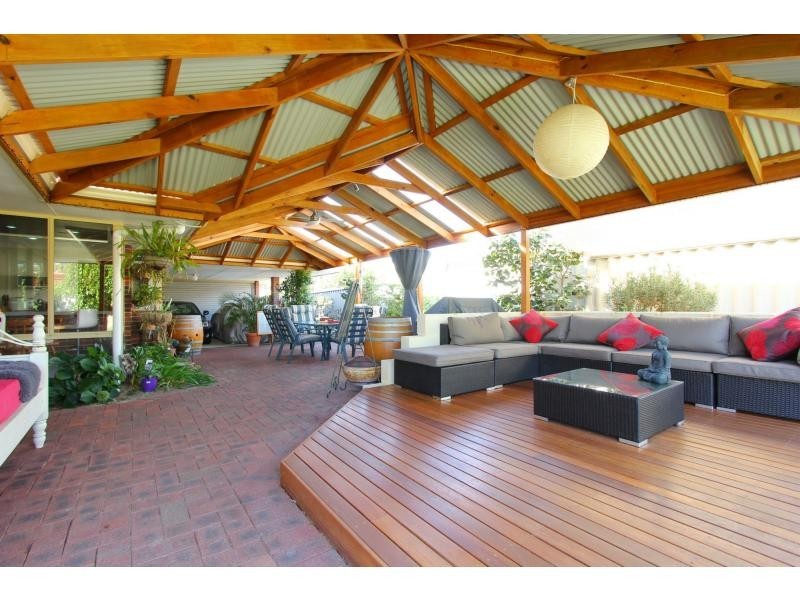 51 Addington Way, Marangaroo WA 6064