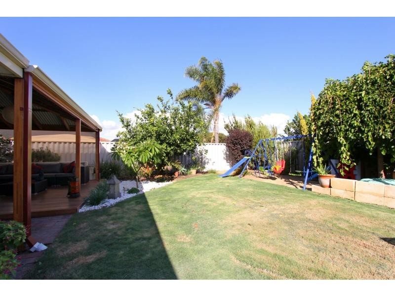 51 Addington Way, Marangaroo WA 6064