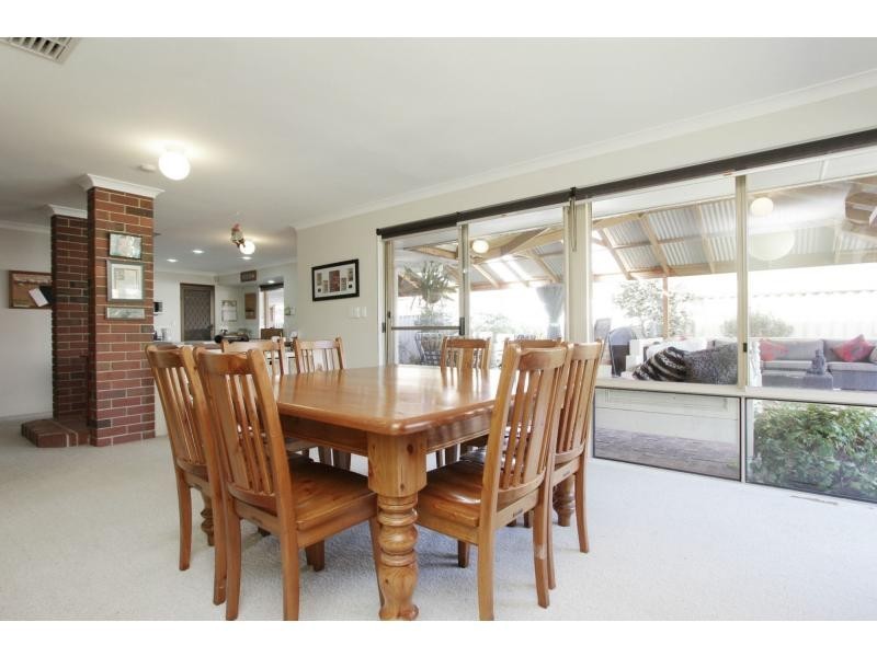 51 Addington Way, Marangaroo WA 6064