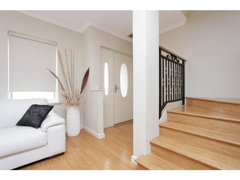 2/94 Kathleen Street, Bassendean WA 6054