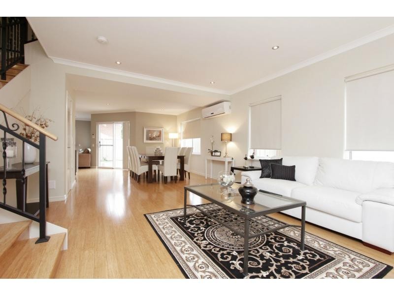 2/94 Kathleen Street, Bassendean WA 6054