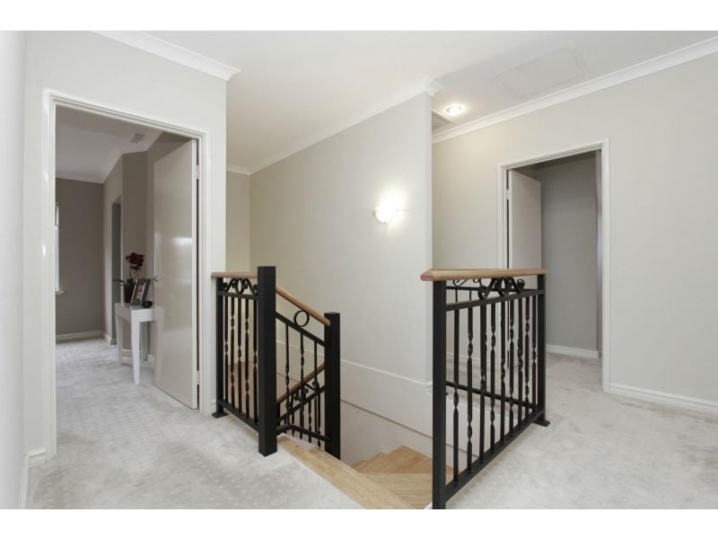 2/94 Kathleen Street, Bassendean WA 6054