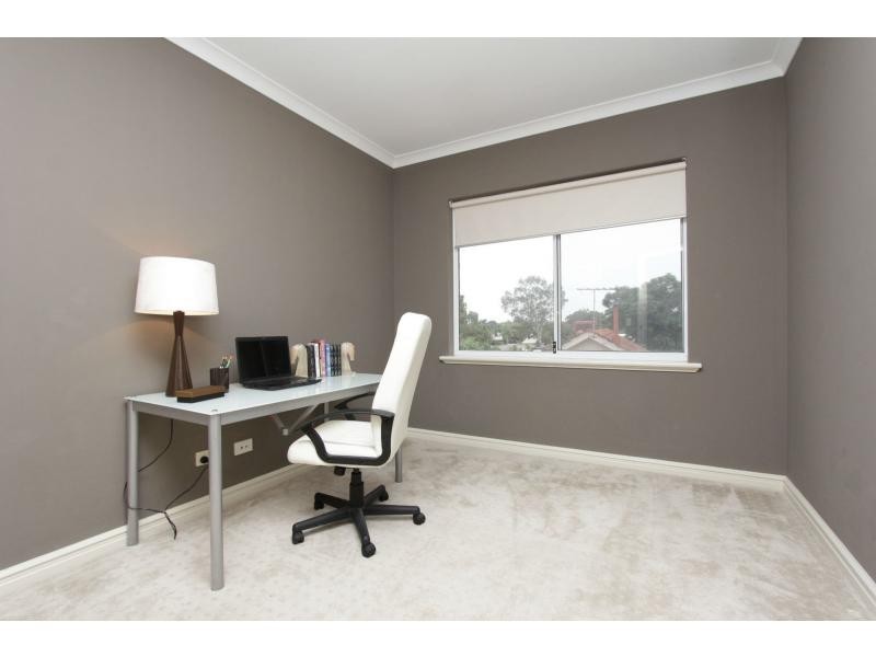 2/94 Kathleen Street, Bassendean WA 6054