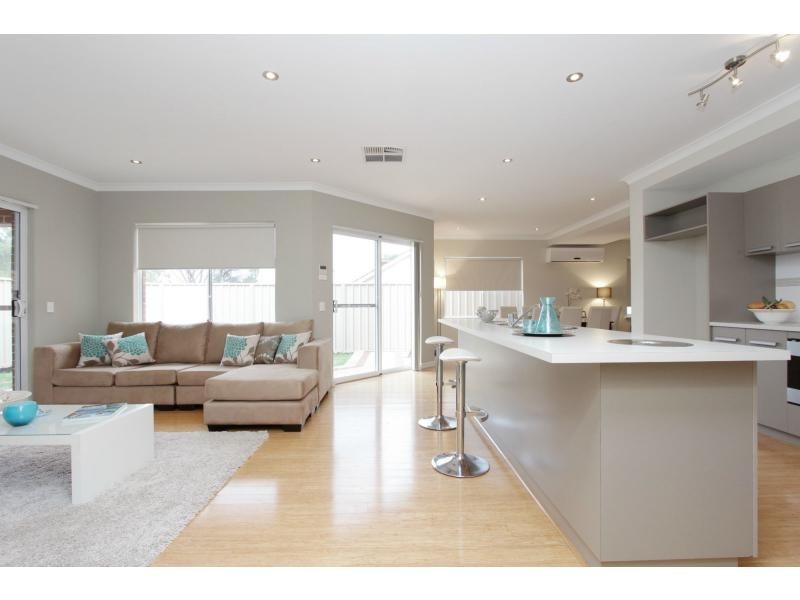 2/94 Kathleen Street, Bassendean WA 6054