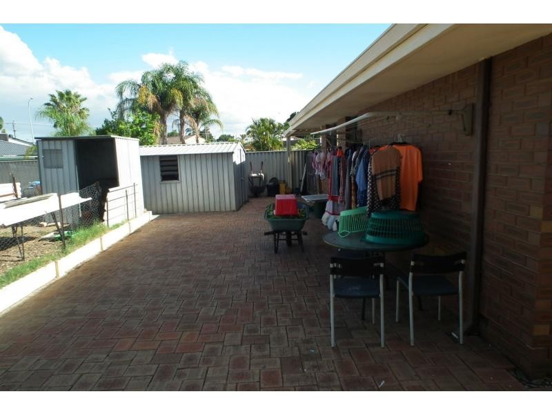 17 Bacon Place, Beechboro WA 6063