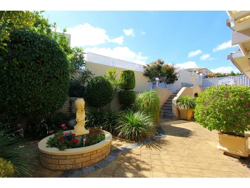 5 Buchanan Rise, Coogee WA 6166