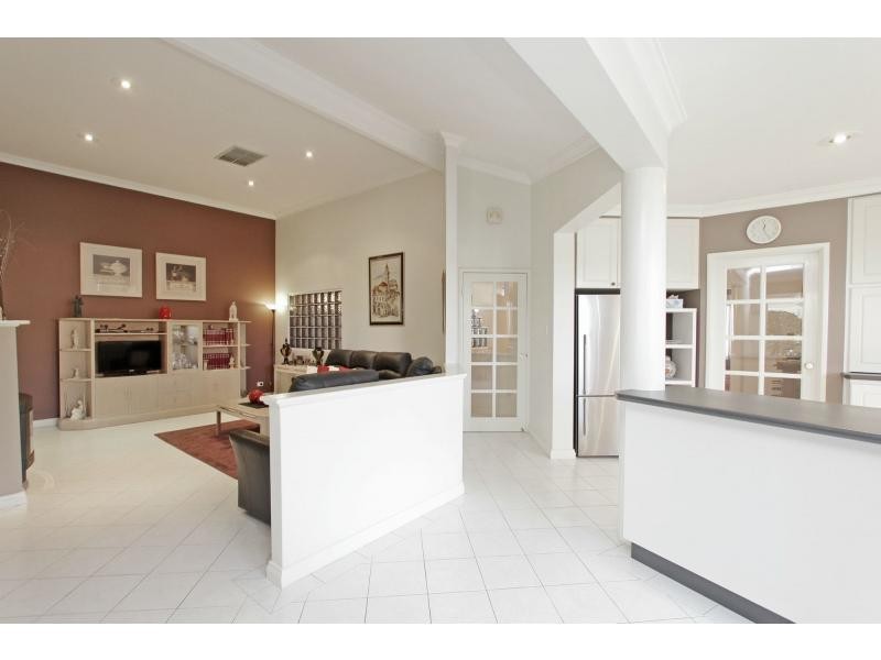 5 Buchanan Rise, Coogee WA 6166