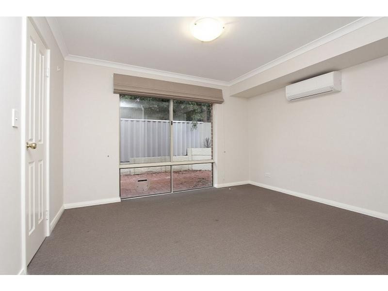 2/4 Saleham St, Lathlain WA 6100