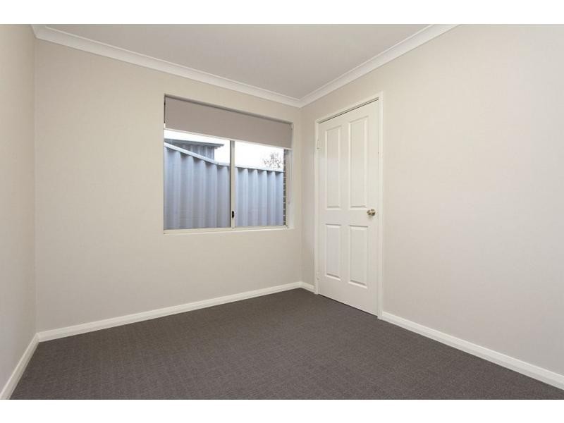 2/4 Saleham St, Lathlain WA 6100