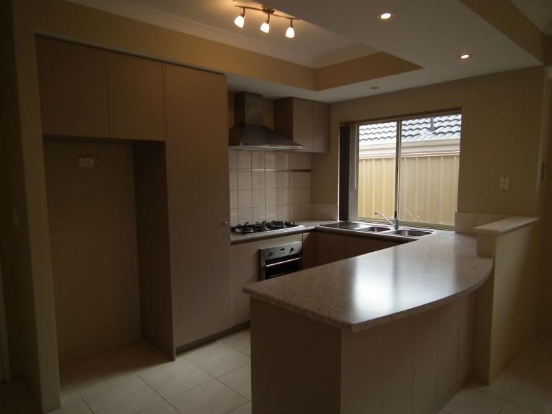 26B Sacramento Parade, Hocking WA 6065