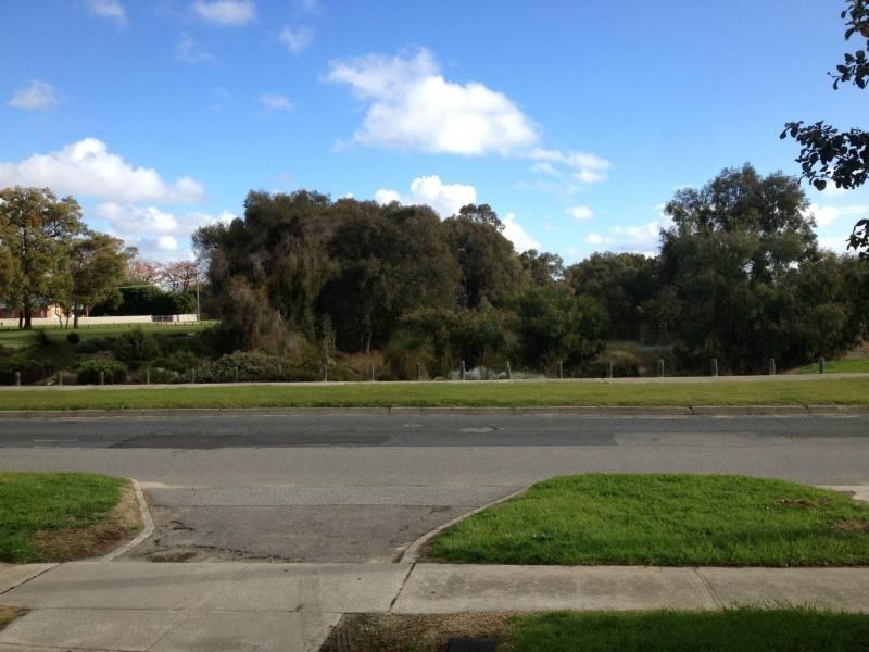 56 Wyatt Road, Bayswater WA 6053