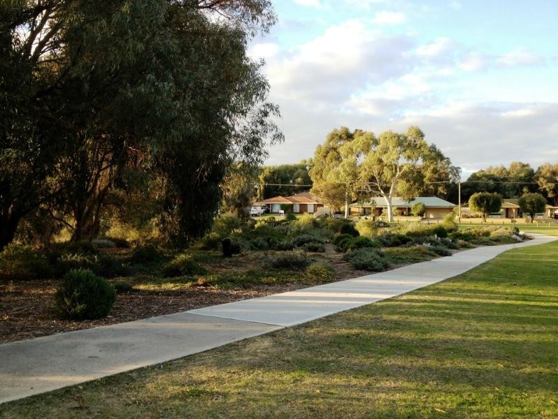 56 Wyatt Road, Bayswater WA 6053