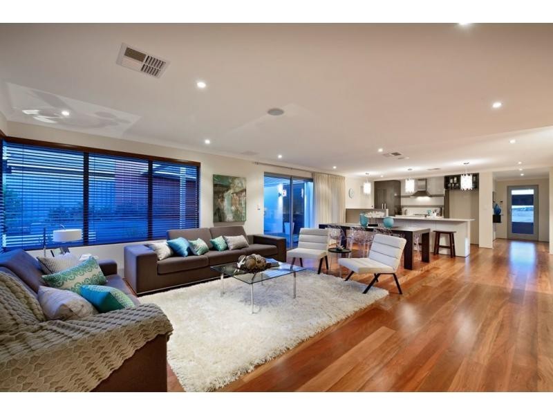 8 Altea Court, Alkimos WA 6038